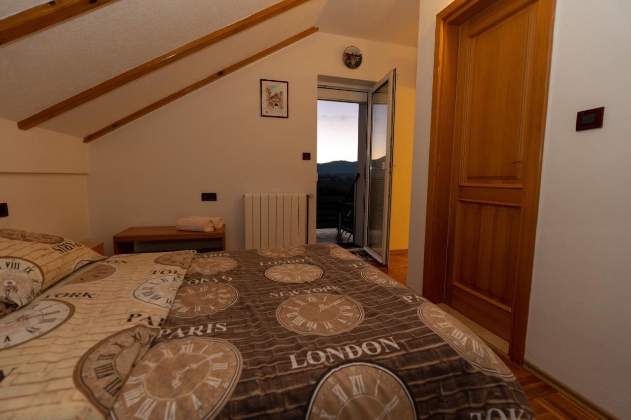 Apartman Miramare Otočac Eksteriør bilde