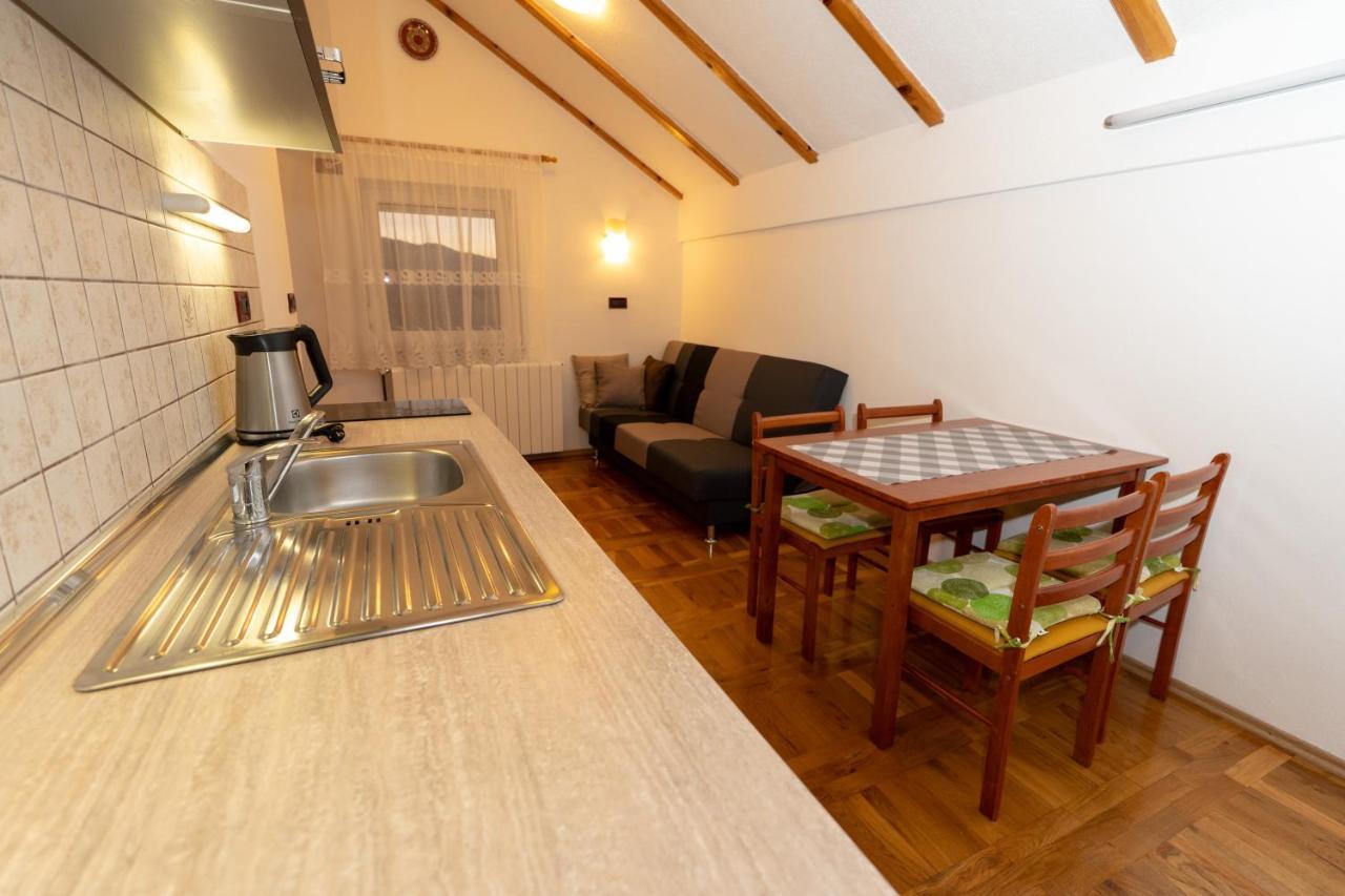 Apartman Miramare Otočac Eksteriør bilde