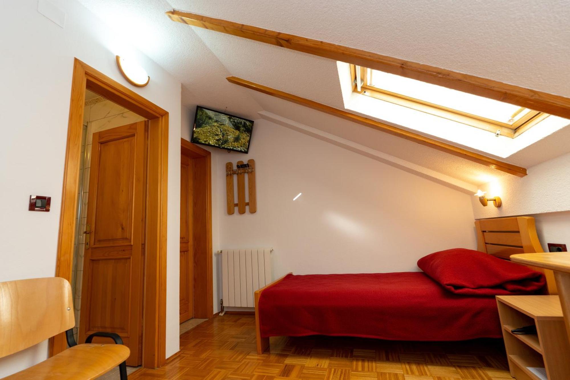 Apartman Miramare Otočac Eksteriør bilde
