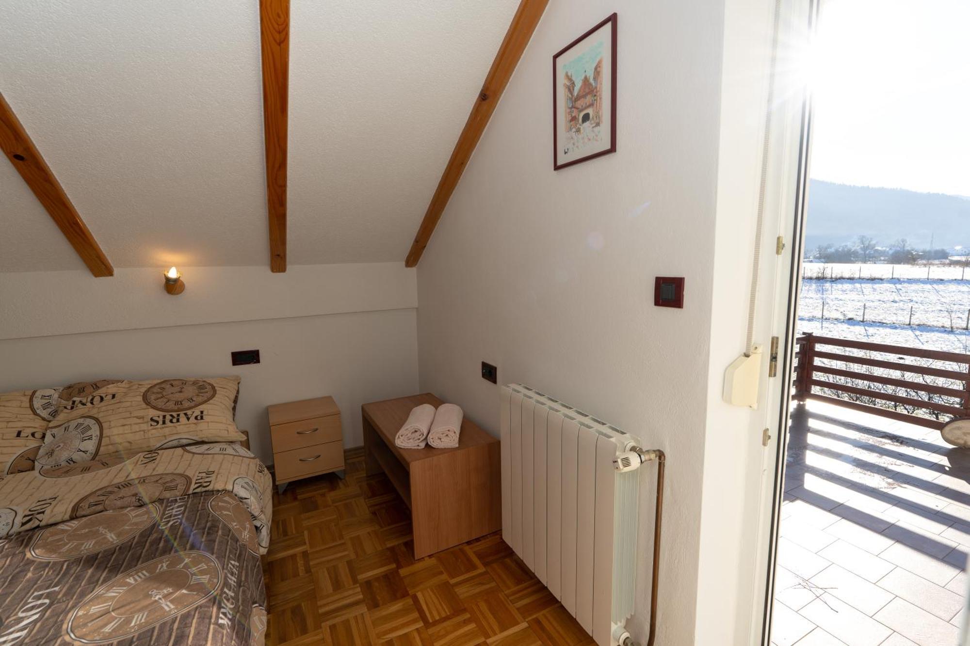 Apartman Miramare Otočac Eksteriør bilde