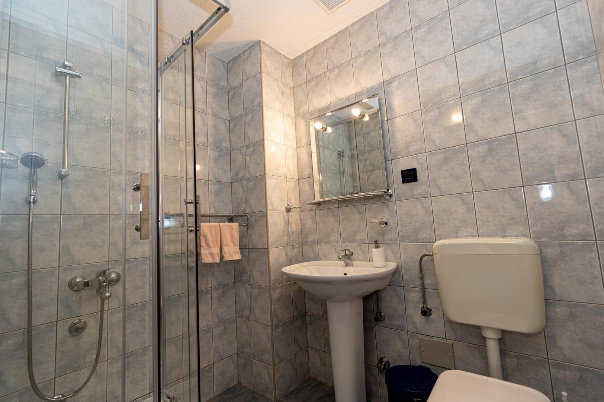Apartman Miramare Otočac Eksteriør bilde