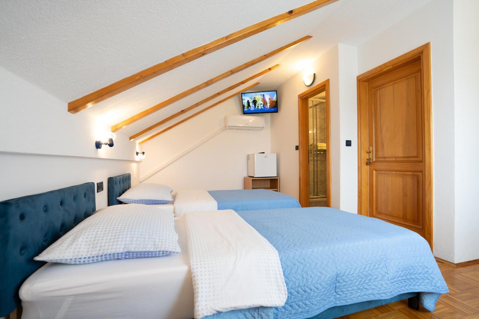 Apartman Miramare Otočac Eksteriør bilde