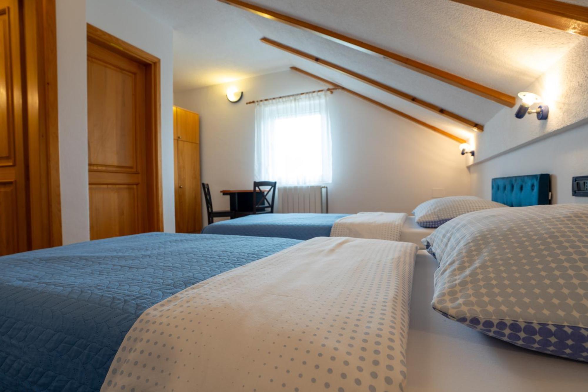 Apartman Miramare Otočac Eksteriør bilde